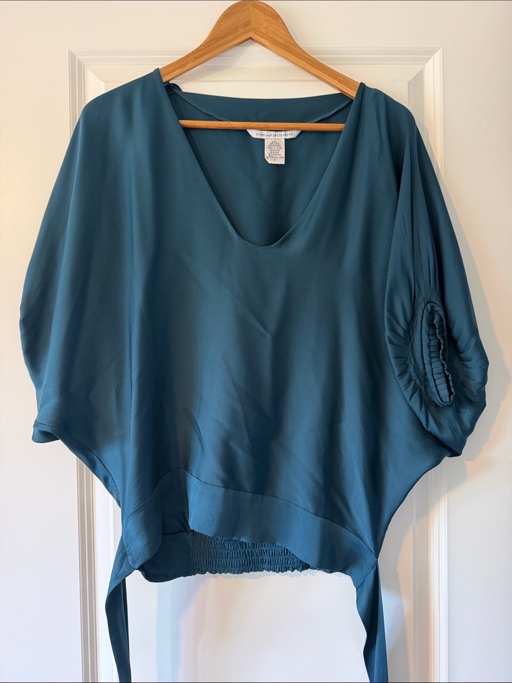 Diane Von Furstenberg Teal Blue Scoop-Neck Batwing Blouse